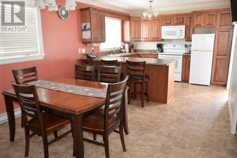 36 Goose Bay Drive — photo 5 of 16