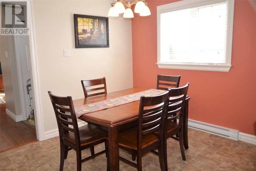 36 Goose Bay Drive — photo 7 of 16