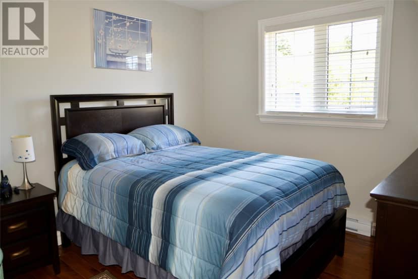 36 Goose Bay Drive — photo 8 of 16