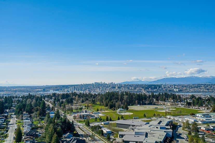 2003 13303 CENTRAL AVENUE, Surrey