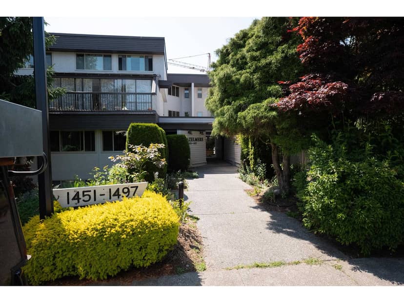 1469 MERKLIN STREET, White Rock, photo 2