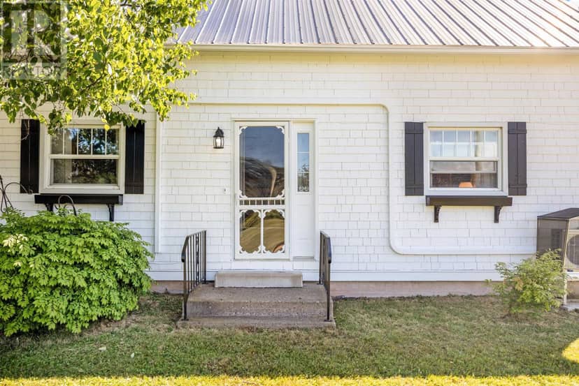 3412 Trans Canada Highway, Rte 1 — photo 4 of 29