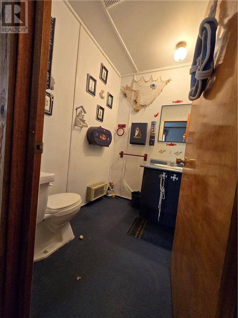 295 Riverside Road — photo 4 of 17