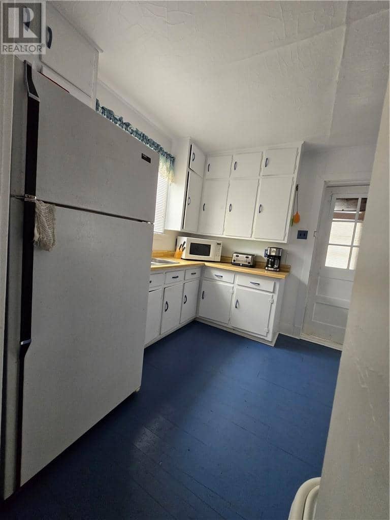 295 Riverside Road — photo 7 of 17