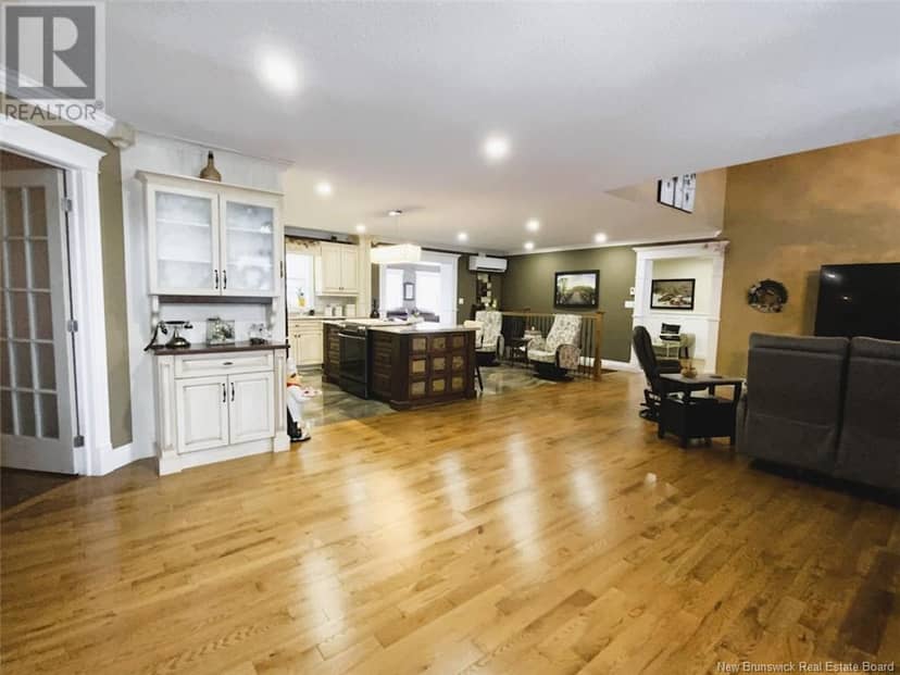 24 Principale Street — photo 4 of 32