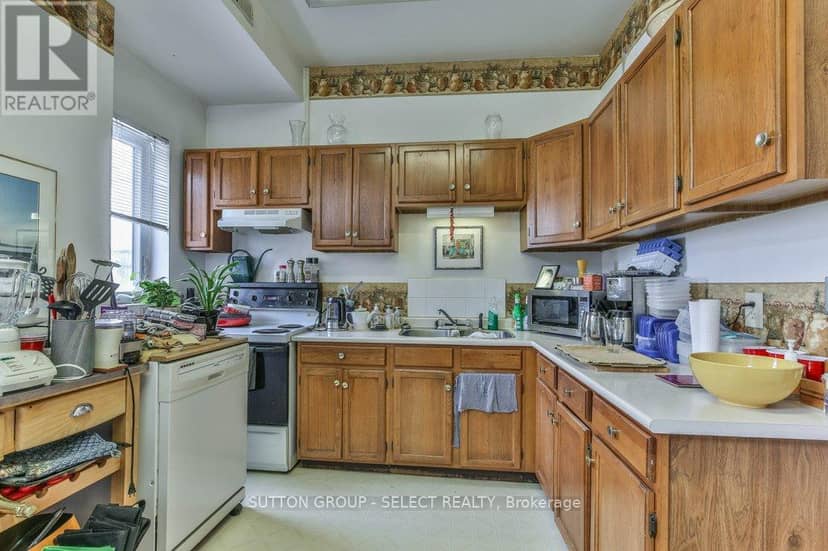 330 Burwell Street — photo 6 of 40