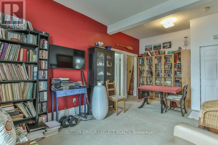 330 Burwell Street — photo 9 of 40