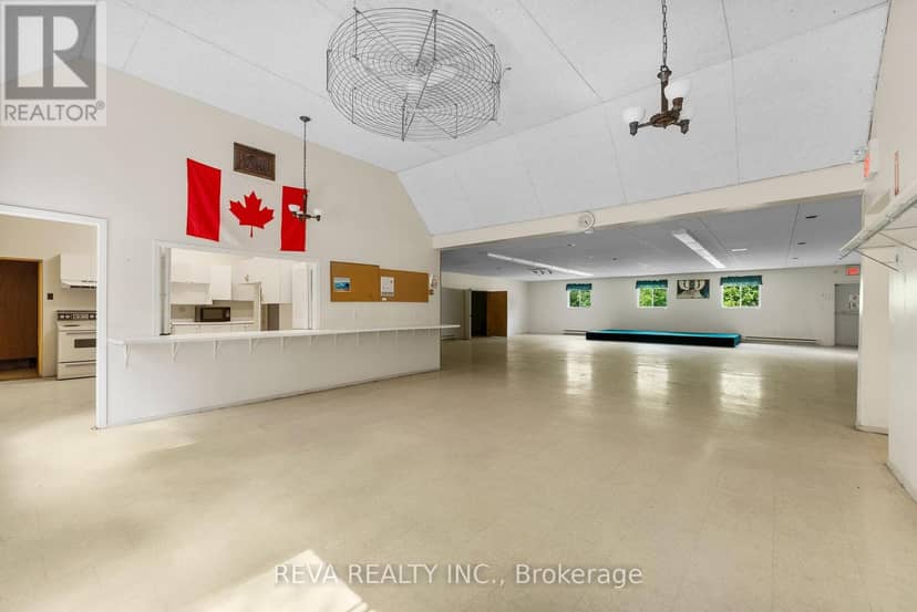 786 Centreview Road — photo 9 of 22