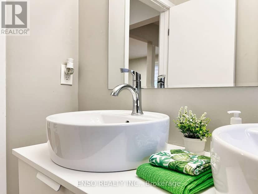 24 Gentry Crescent — photo 19 of 40