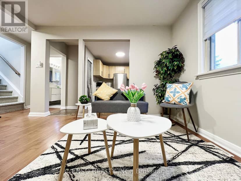 24 Gentry Crescent — photo 3 of 40