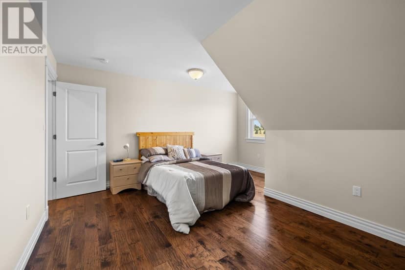 84 Hatton Road — photo 34 of 40