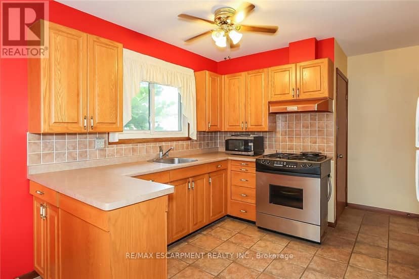 5750 Hodgson Avenue — photo 11 of 40