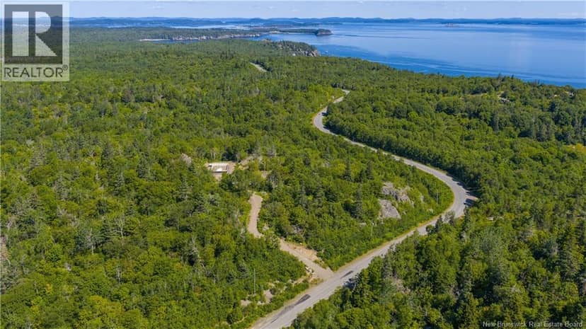 643 Fundy Drive — photo 4 of 18
