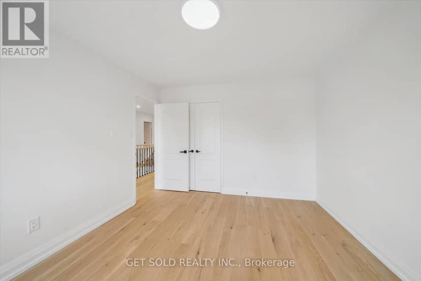 27 Edenbridge Drive — photo 34 of 40