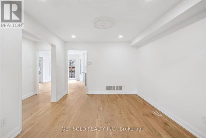 27 Edenbridge Drive — photo 7 of 40
