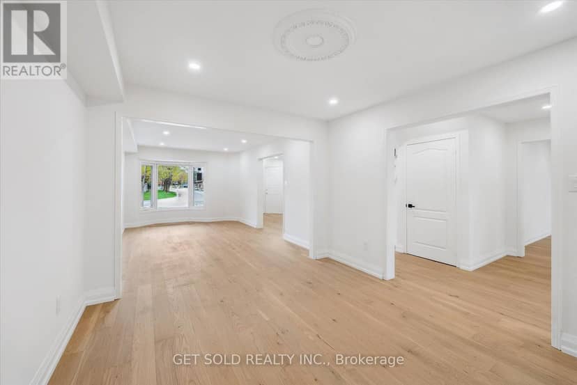 27 Edenbridge Drive — photo 8 of 40
