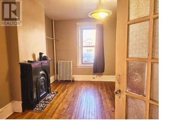 247-249-251 Queen Street — photo 4 of 18