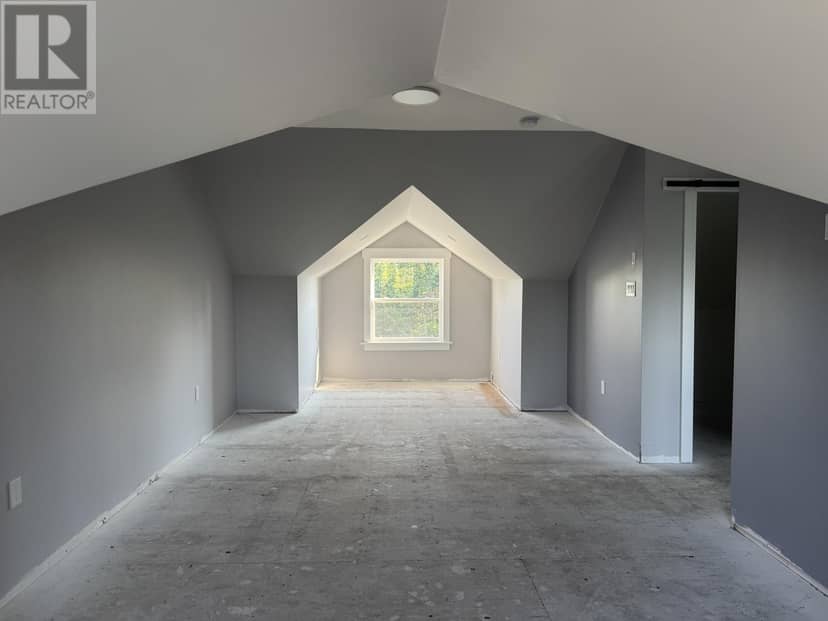 37 Tibbeys Point Road — photo 15 of 36