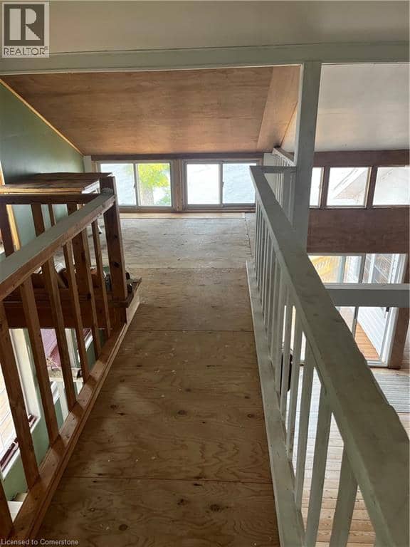 WL106-1 LOUDON Island — photo 16 of 40