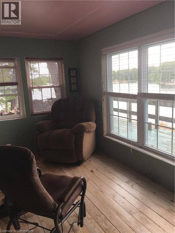 WL106-1 LOUDON Island — photo 12 of 40