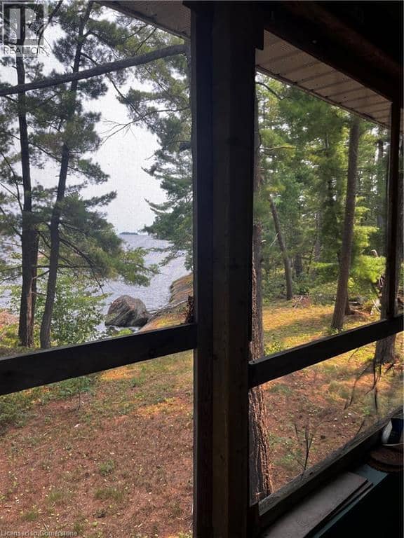 WL106-1 LOUDON Island — photo 19 of 40