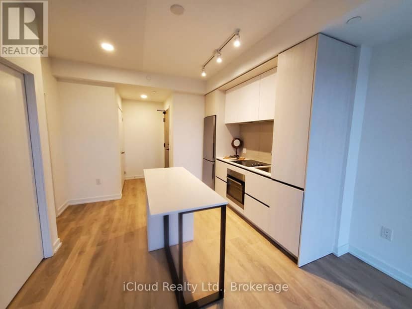 610 - 225 Sumach Street — photo 6 of 8