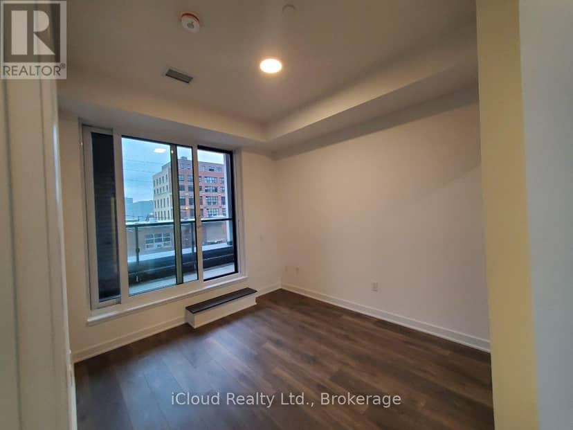 203 - 130 River Street — photo 14 of 30