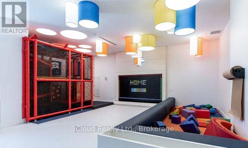203 - 130 River Street — photo 28 of 30