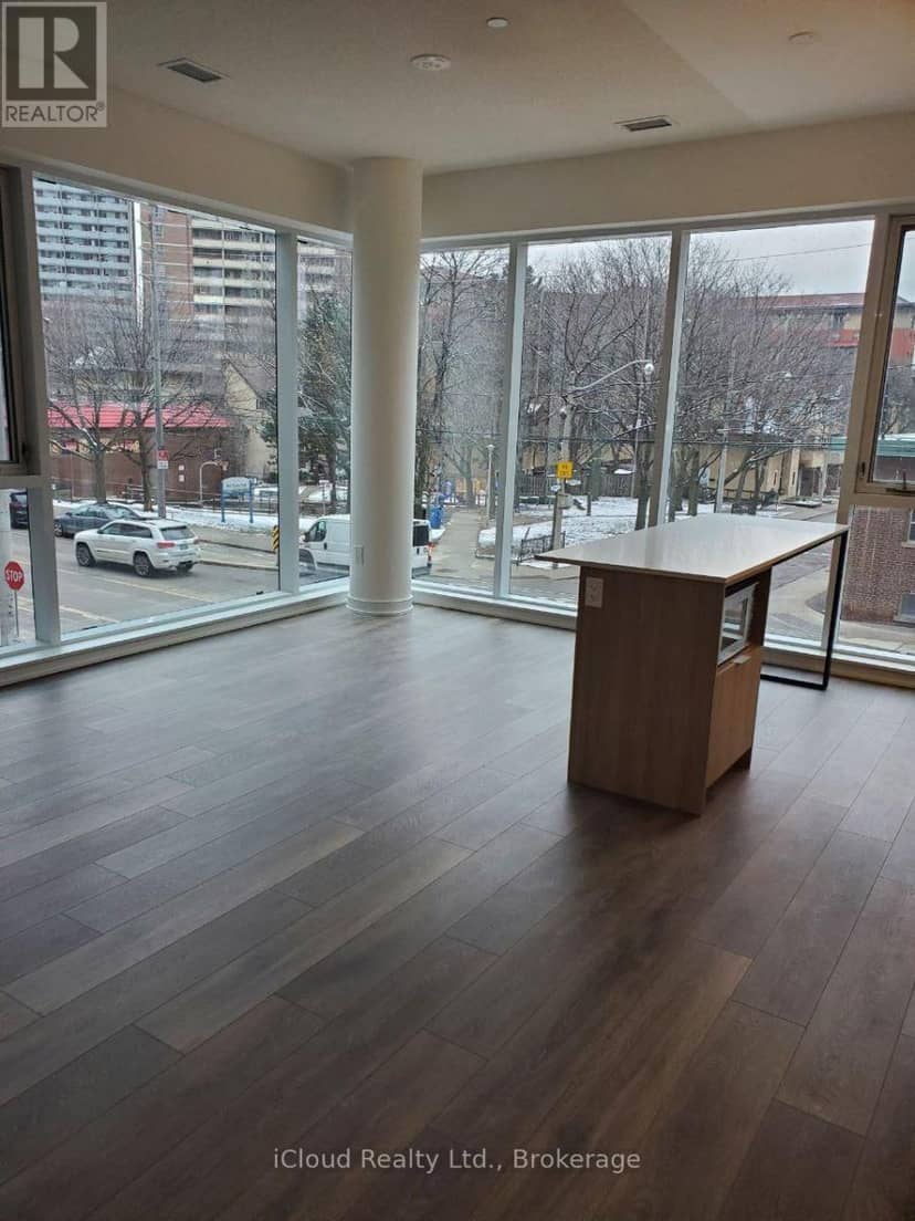 203 - 130 River Street — photo 4 of 30