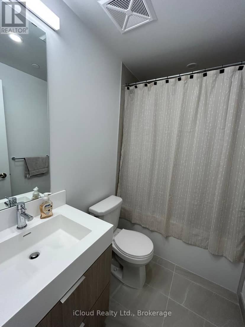 203 - 130 River Street — photo 9 of 30