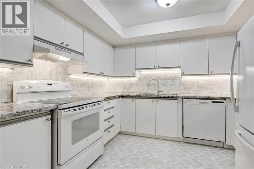 8 HURON Street Unit# 311 — photo 13 of 32