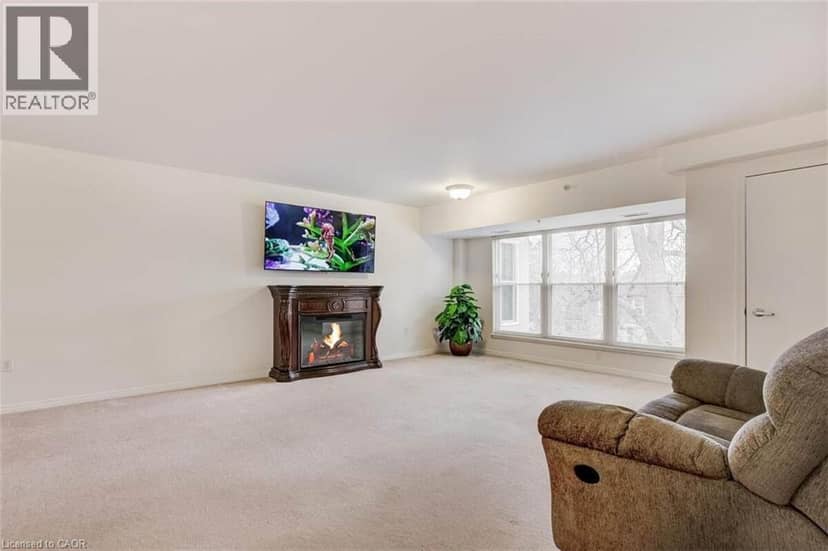 8 HURON Street Unit# 311 — photo 9 of 32