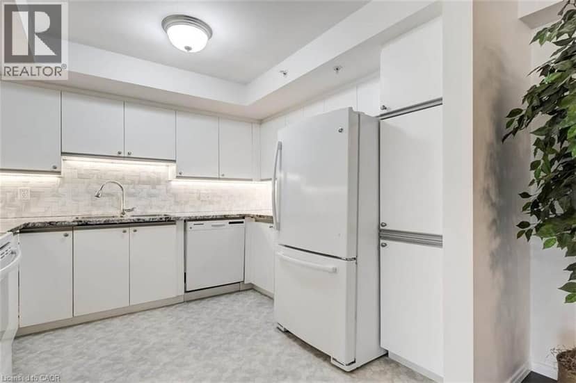 8 HURON Street Unit# 311 — photo 14 of 32