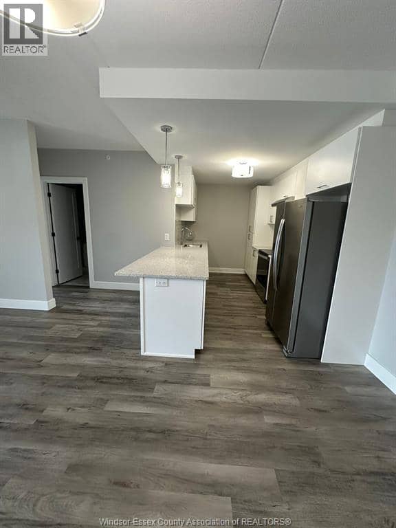 2550 SANDWICH WEST PARKWAY Unit# 203 — photo 5 of 17