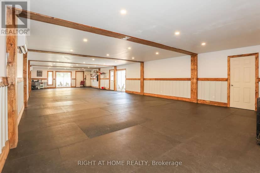 1027 Niagara Stone Road — photo 17 of 40