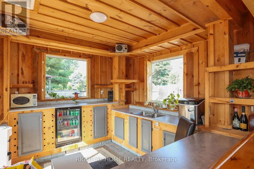 1027 Niagara Stone Road — photo 24 of 40