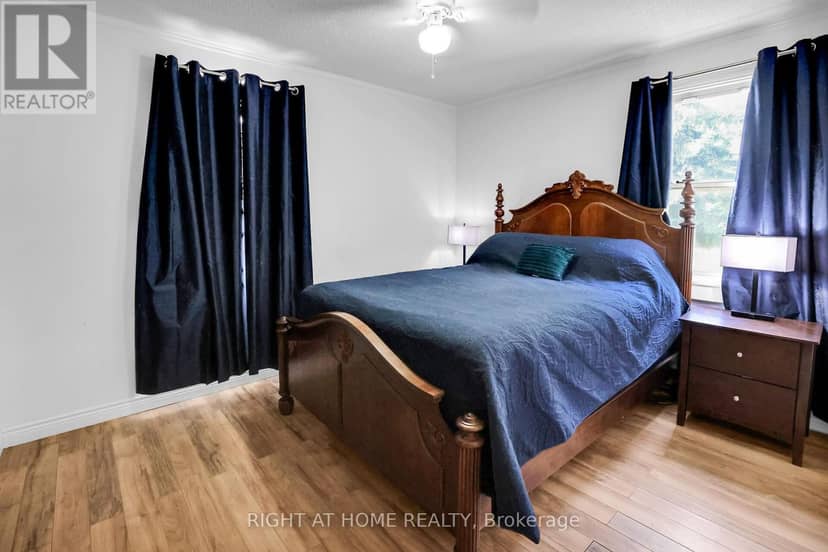 1027 Niagara Stone Road — photo 32 of 40