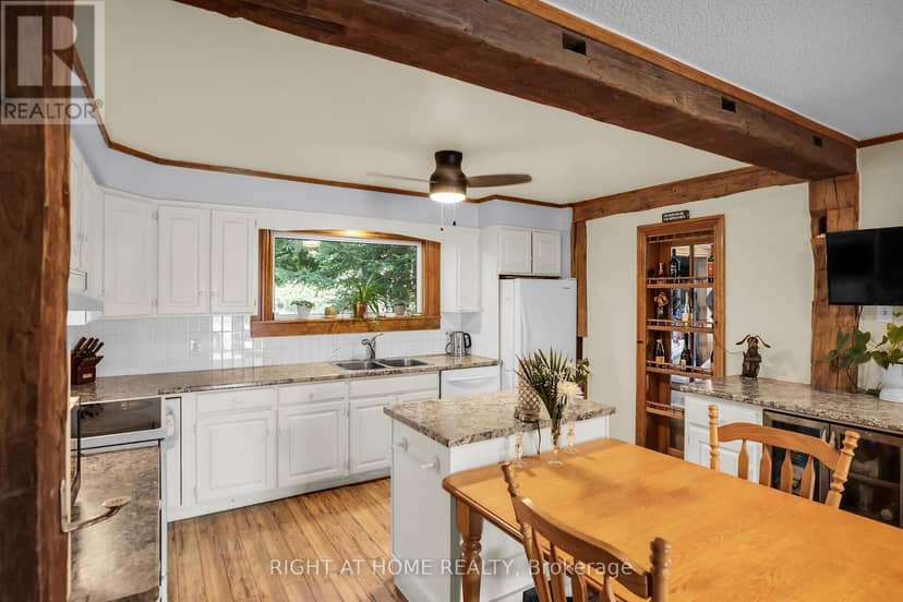1027 Niagara Stone Road — photo 5 of 40