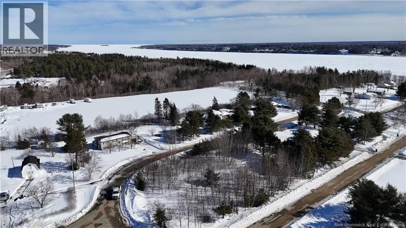 2 Rockcliff Boulevard — photo 3 of 5