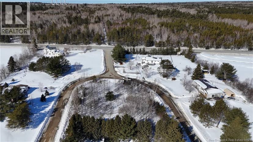2 Rockcliff Boulevard — photo 4 of 5
