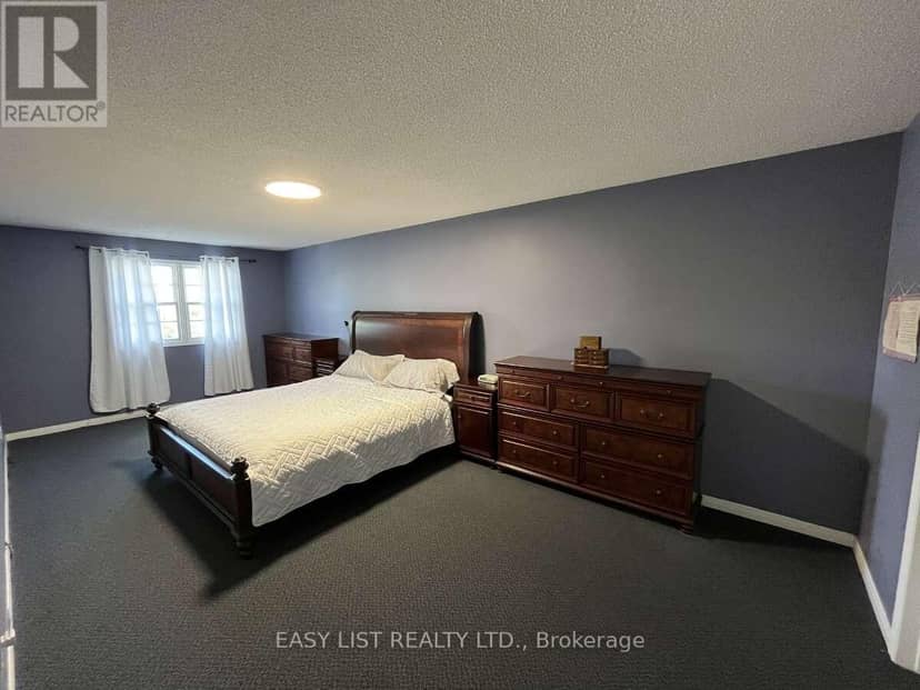 102 Burwell Crescent — photo 16 of 32