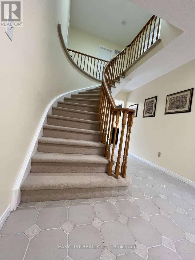 102 Burwell Crescent, Markham, photo 5