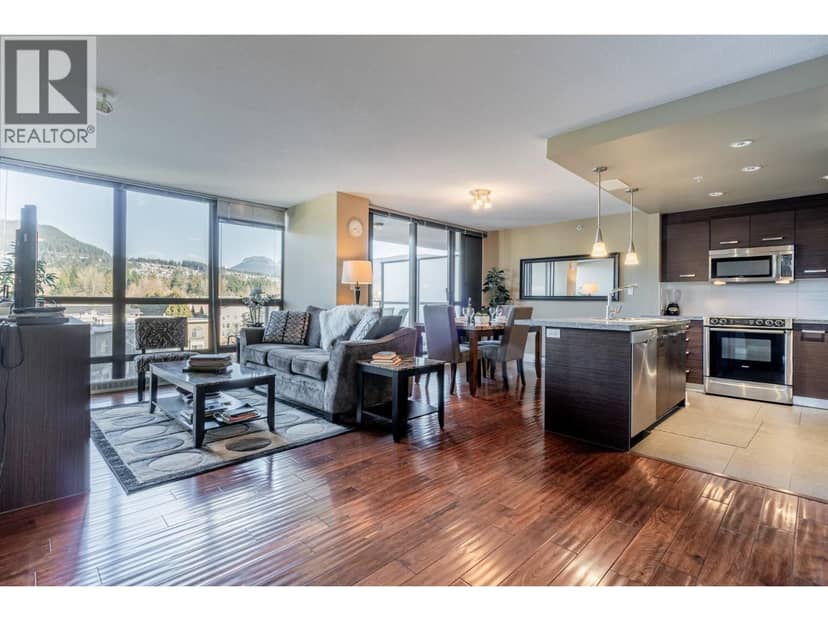 801 2959 GLEN DRIVE, Coquitlam, photo 2