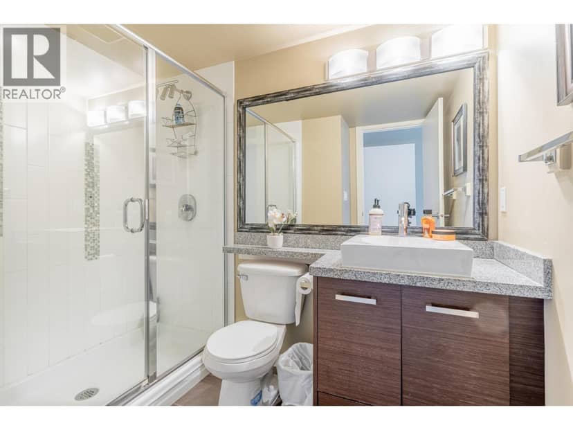 801 2959 GLEN DRIVE, Coquitlam, photo 5