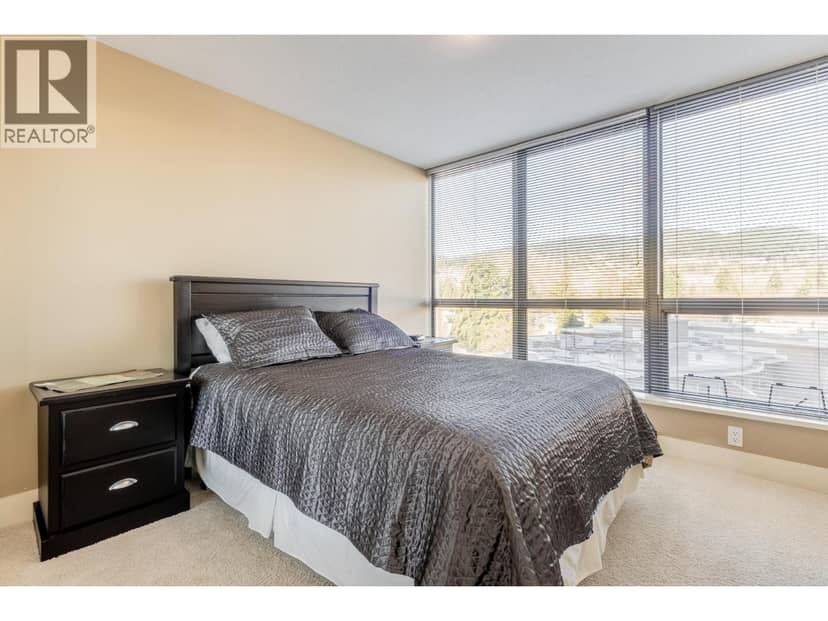 801 2959 GLEN DRIVE, Coquitlam, photo 4