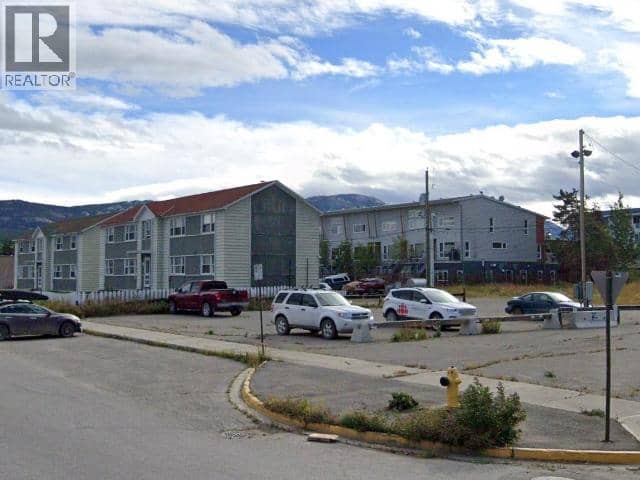 401 Lambert Street, Whitehorse, photo 2
