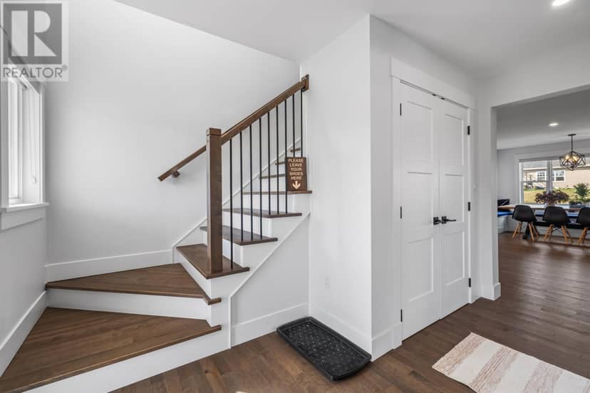 35 East Royalty Road — photo 10 of 40