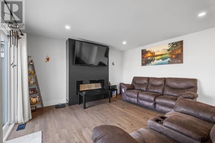 35 East Royalty Road — photo 23 of 40