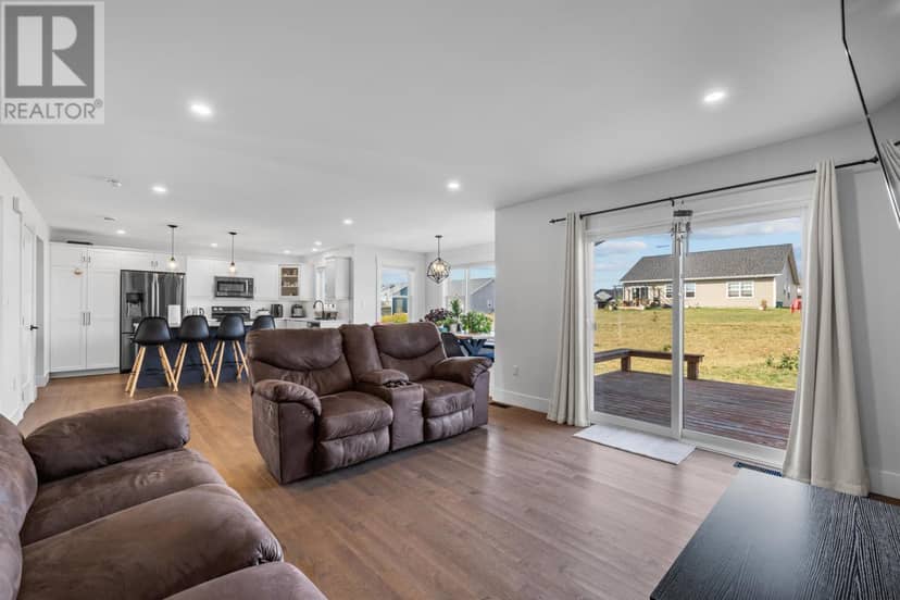 35 East Royalty Road — photo 22 of 40