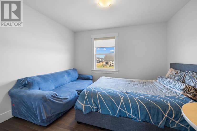 35 East Royalty Road — photo 39 of 40